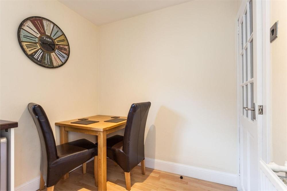 Chapel Street 42B First Floor 1-Bedroom Apartment, Aberdeen City Center Eksteriør bilde